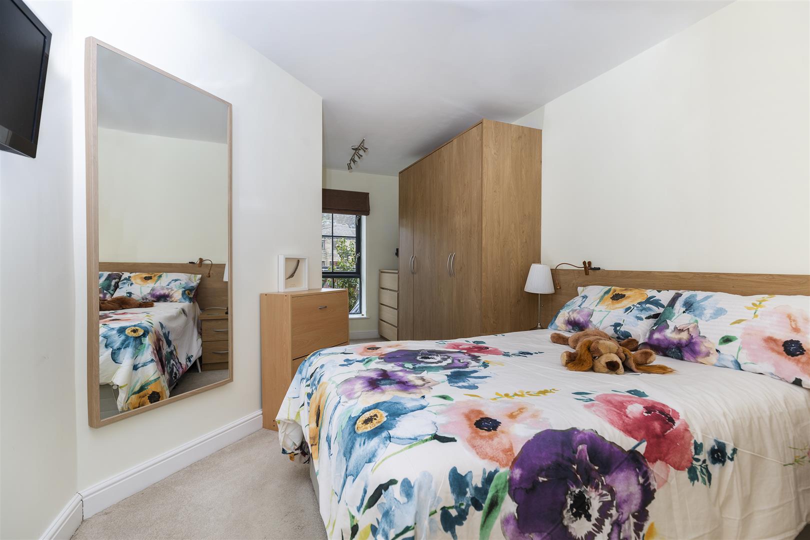 Apartment Ground Floor Parkwood Road, Longwood, Huddersfield